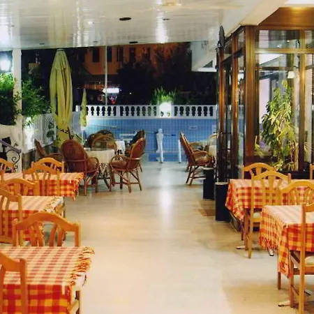 Evren Hotel Altınkum